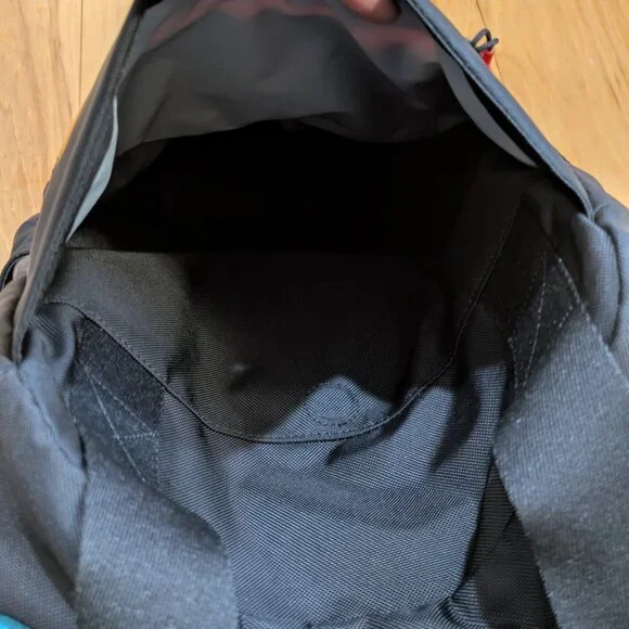 Sherpani Camden Convertible Backpack - Black with Color Accents - Picture 6 of 12